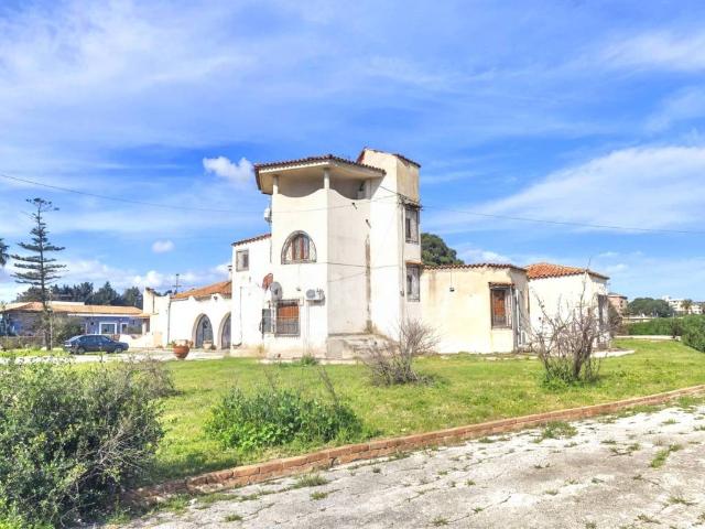 Villa Indipendente in vendita a Canalicchio, Siracusa