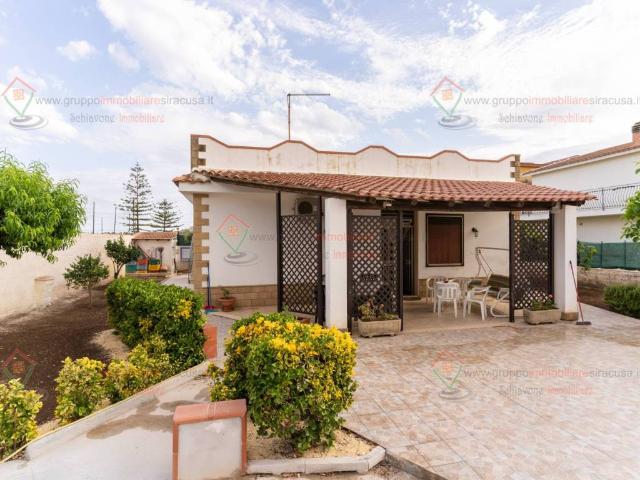 Villa Indipendente in vendita a Siracusa, Sicilia