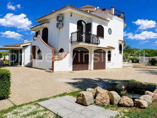 Villa Indipendente in vendita a Siracusa, Sicilia