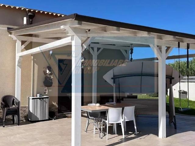 Villa Indipendente in vendita a Villaggio Elios, Siracusa