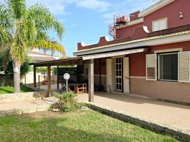 Villa Indipendente in vendita a Siracusa, Sicilia