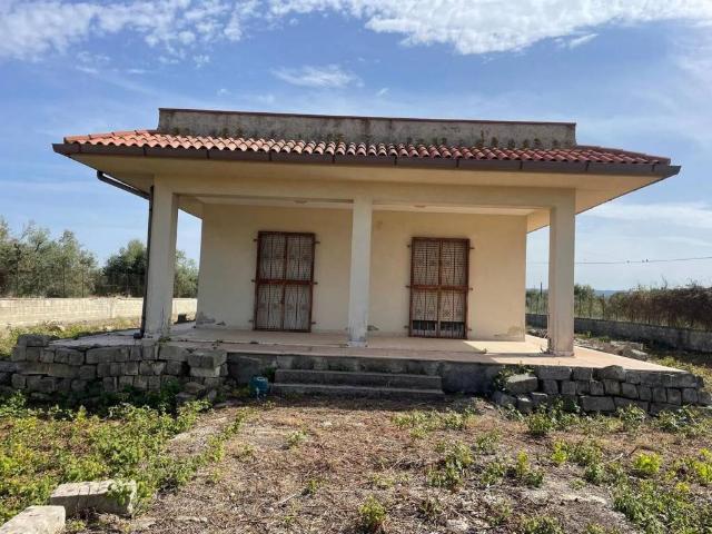 Villa Indipendente in vendita a Canalicchio, Siracusa