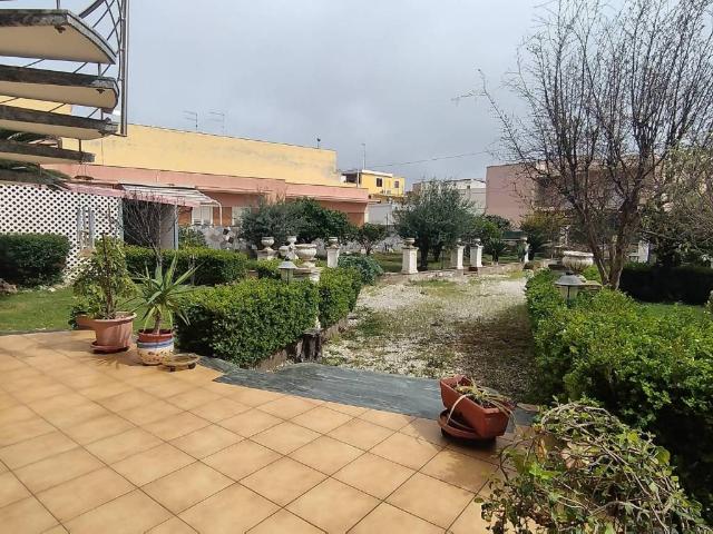 Villa Indipendente in vendita a Epipoli, Siracusa