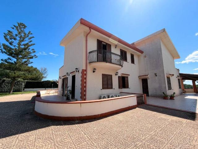 Villa Indipendente in vendita a Siracusa, Sicilia
