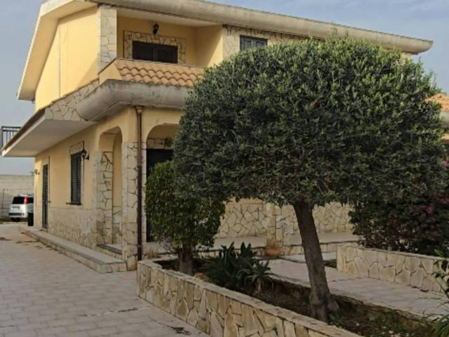 Villa Indipendente in vendita a Epipoli, Siracusa