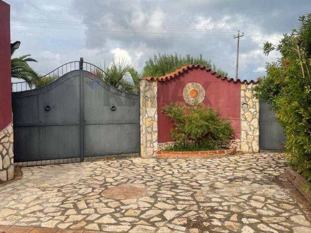 Villa Indipendente in vendita a Siracusa, Sicilia