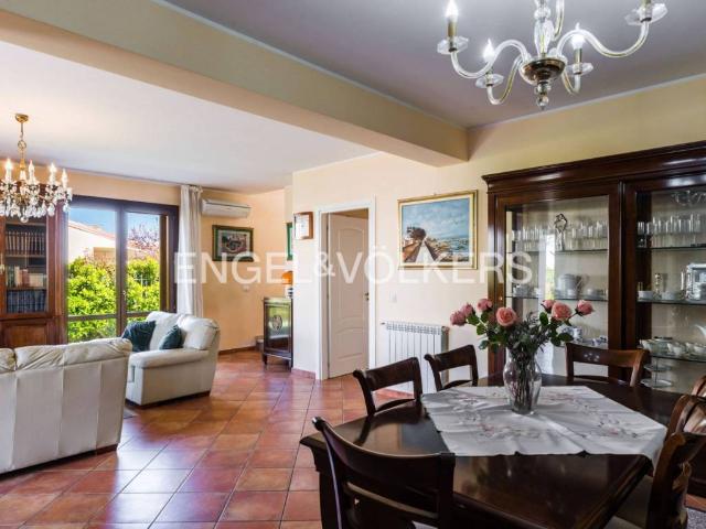 Villa Indipendente in vendita a Villaggio Elios, Siracusa