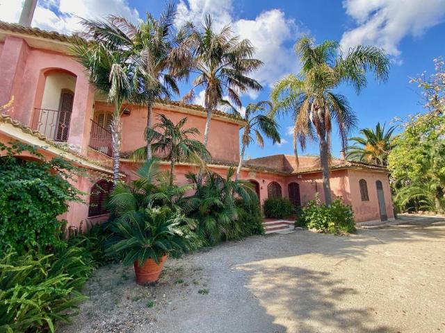 Villa Indipendente in vendita a Villaggio Elios, Siracusa