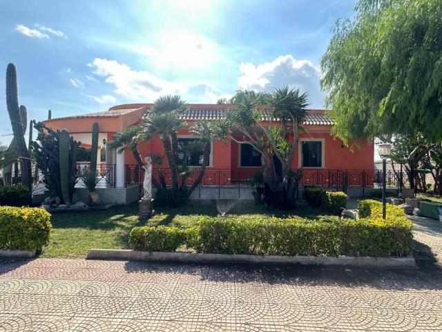 Villa Indipendente in vendita a Siracusa, Sicilia