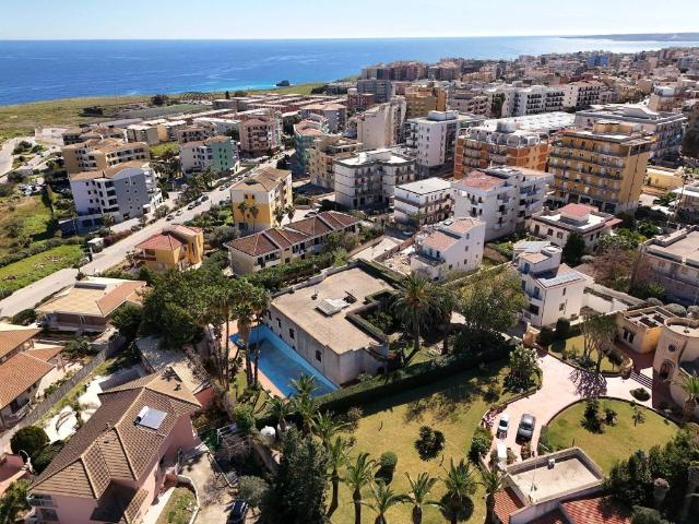 Villa Indipendente in vendita a Grottasanta, Siracusa