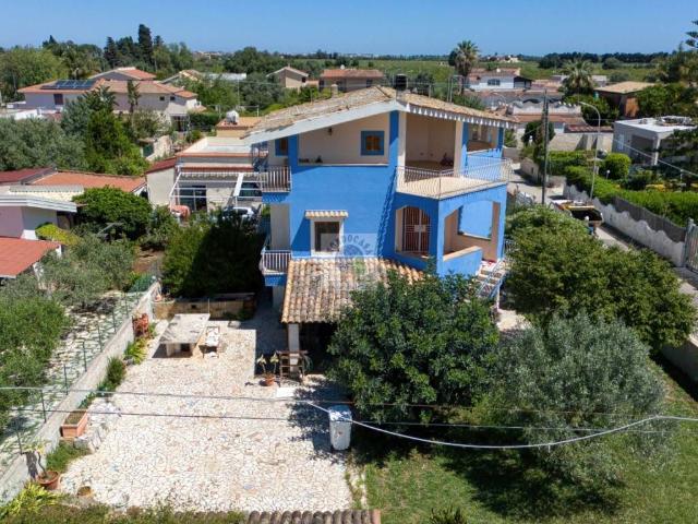 Villa Indipendente in vendita a Arenella, Siracusa