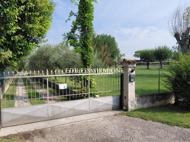 Villa Indipendente in vendita a Lugana, Sirmione