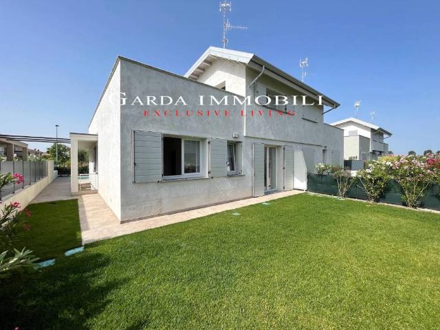 Villa Indipendente in vendita a Lugana, Sirmione