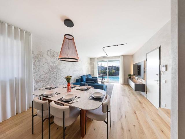 Villa Indipendente in vendita a Lugana, Sirmione