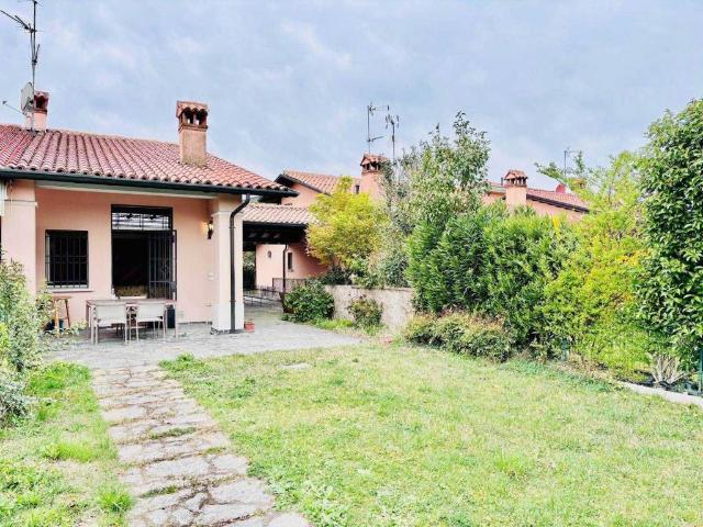 Villa Indipendente in vendita a Lugana, Sirmione