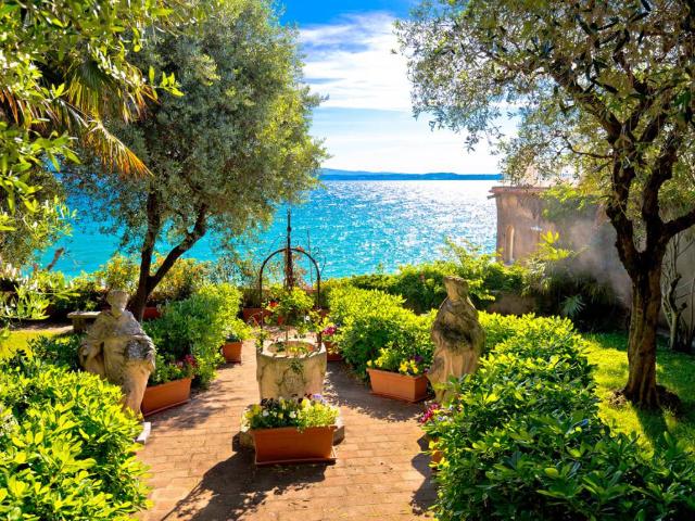 Villa Indipendente in vendita a Sirmione, Brescia