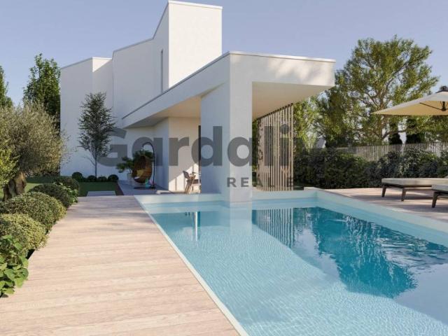 Villa Indipendente in vendita a Lugana, Sirmione