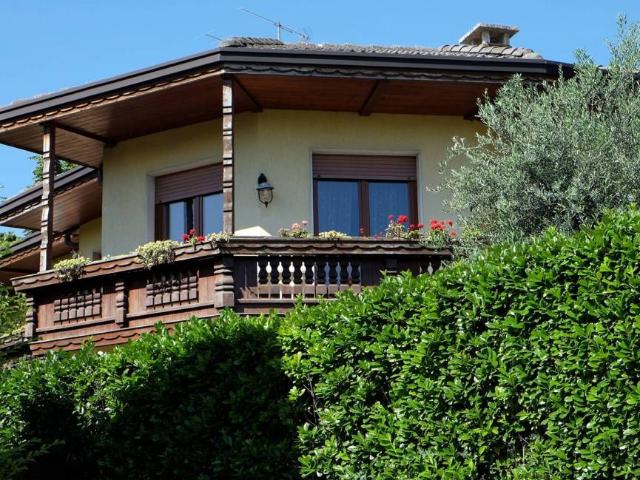Villa Indipendente in vendita a Lugana, Sirmione
