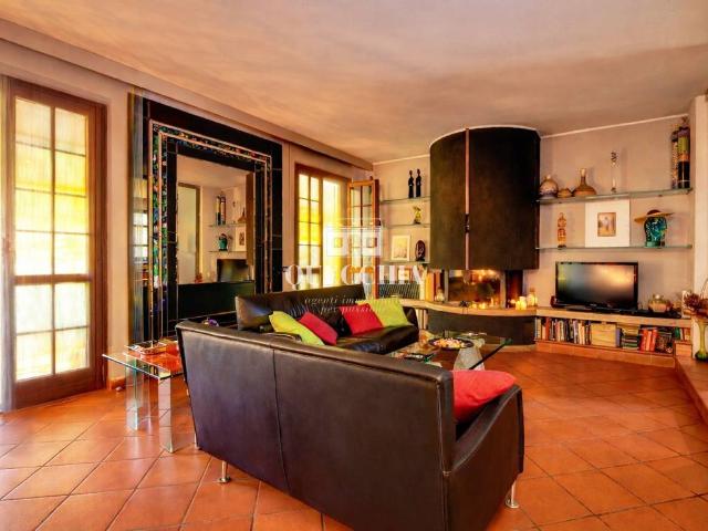 Villa Indipendente in vendita a Lugana, Sirmione