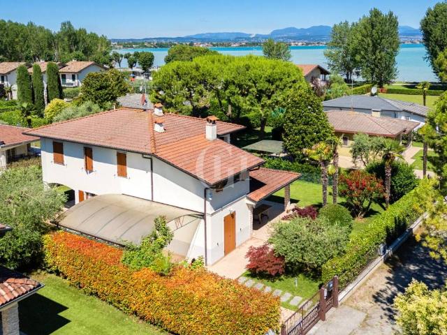 Villa Indipendente in vendita a Lugana, Sirmione