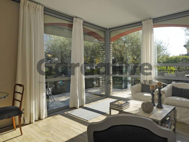 Villa Indipendente in vendita a Lugana, Sirmione
