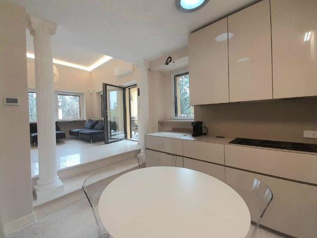 Villa Indipendente in vendita a Sirmione, Lombardia