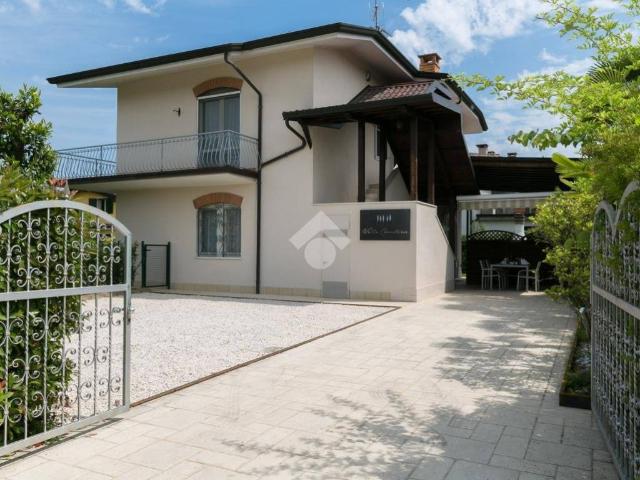 Villa Indipendente in vendita a Lugana, Sirmione