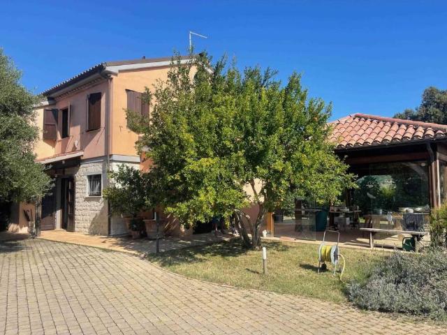 Villa Indipendente in vendita a Marche, Ancona