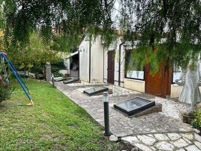 Villa Indipendente in vendita a Marche, Ancona