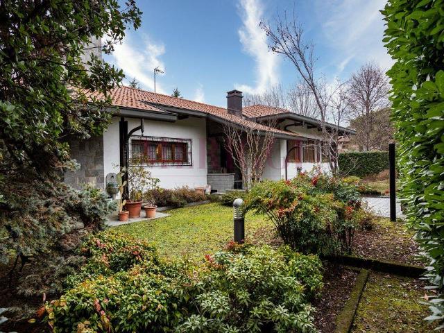 Villa Indipendente in vendita a Ca' Nova, Sirtori