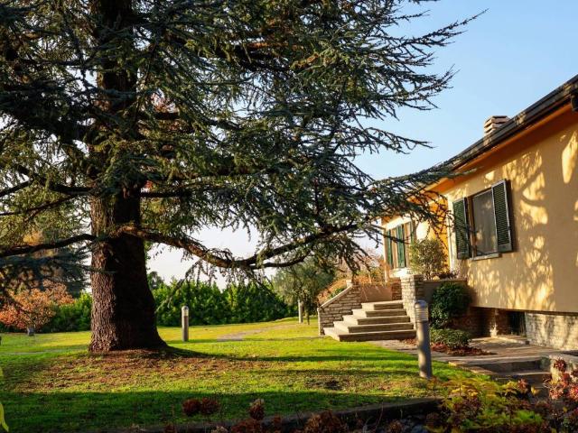 Villa Indipendente in vendita a Ca' Nova, Sirtori