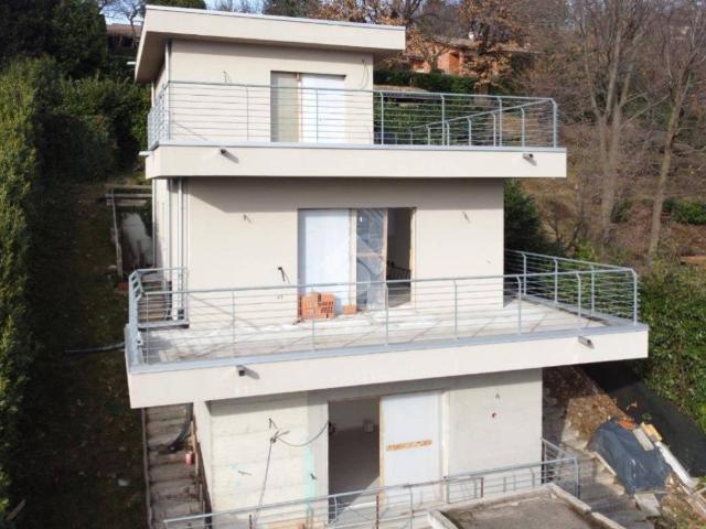 Villa Indipendente in vendita a Ca' Nova, Sirtori