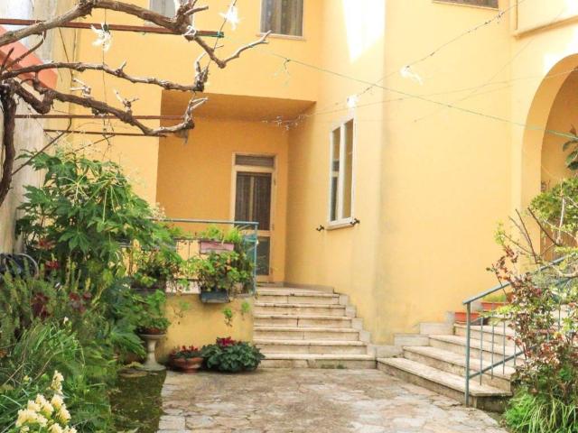 Villa Indipendente in vendita a Siurgus Donigala, Sardigna/Sardegna