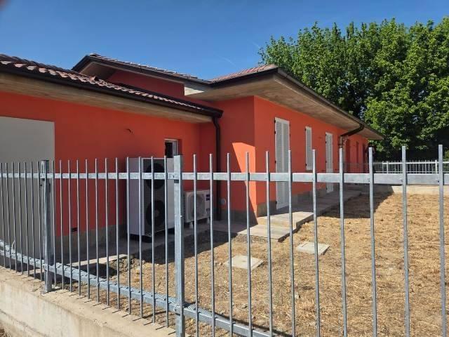 Villa Indipendente in vendita a Casa Cairola, Landriano
