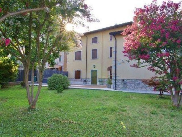 Villa Indipendente in vendita a Soave, Verona