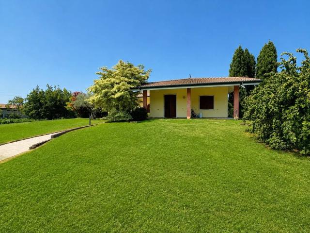 Villa Indipendente in vendita a Soave, Veneto
