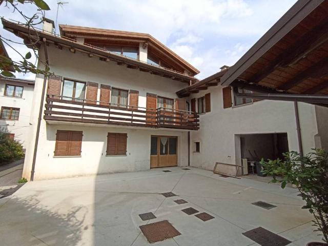 Villa Indipendente in vendita a Socchieve, Friuli-Venezia Giulia