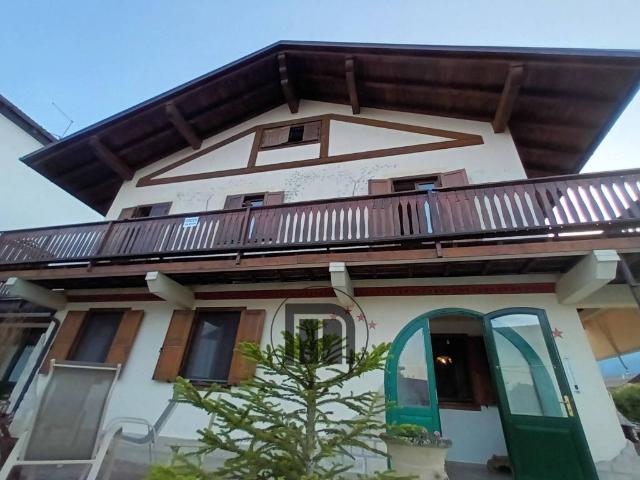Villa Indipendente in vendita a Ampezzo, Friuli-Venezia Giulia
