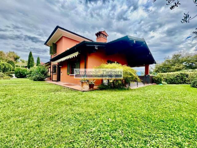 Villa Indipendente in vendita a Soiano Del Lago, Lombardia