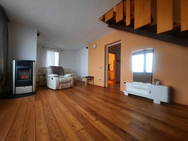 Villa Indipendente in vendita a Solagna, Veneto