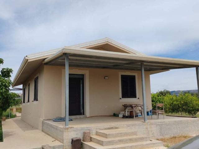 Villa Indipendente in vendita a Solarino, Sicilia