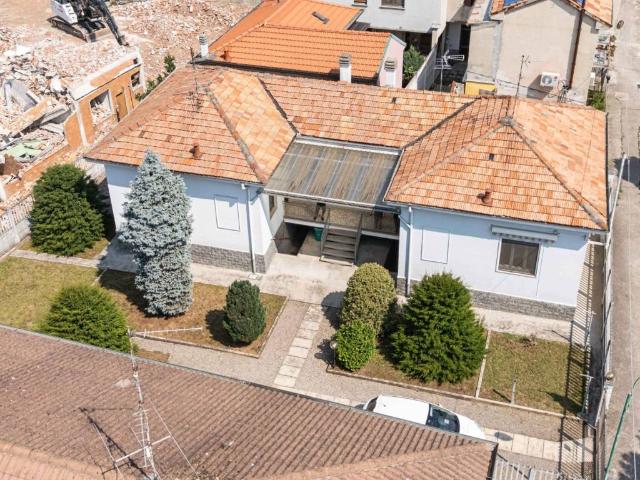 Villa Indipendente in vendita a Solaro, Lombardia