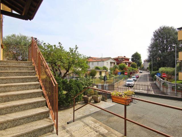 Villa Indipendente in vendita a Solaro, Lombardia
