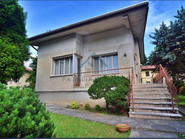 Villa Indipendente in vendita a Monte, Solbiate Arno