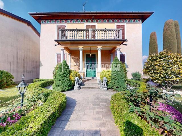 Villa Indipendente in vendita a Solbiate con Cagno, Solbiate Comasco