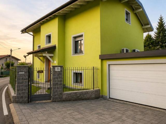 Villa Indipendente in vendita a Solbiate, Solbiate con Cagno