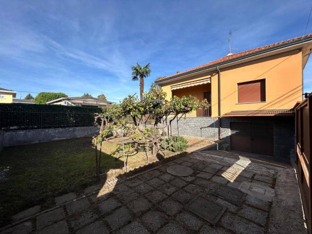 Villa Indipendente in vendita a Solbiate Olona, Varese