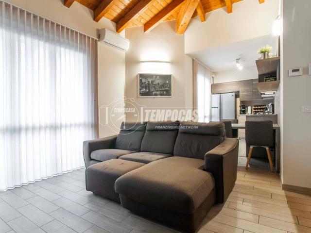 Villa Indipendente in vendita a Solbiate Olona, Varese