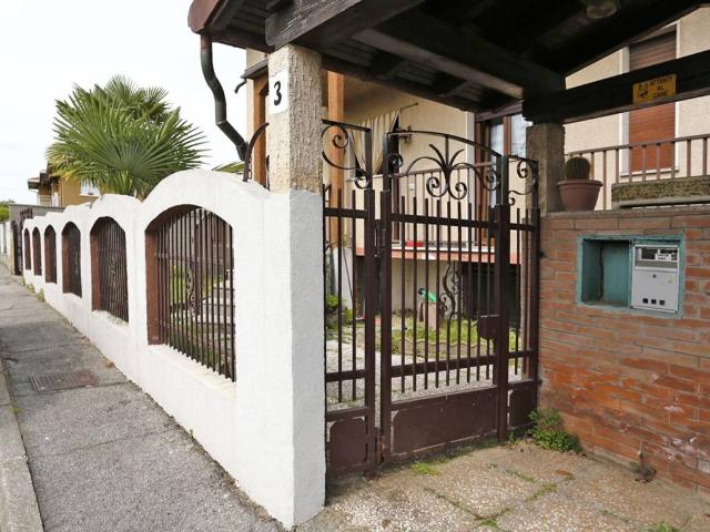Villa Indipendente in vendita a Solbiello, Solbiate Olona