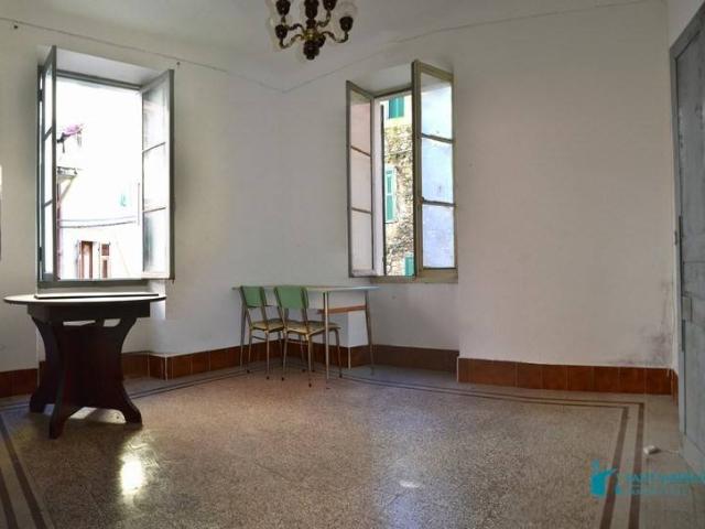 Villa Indipendente in vendita a Soldano, Liguria